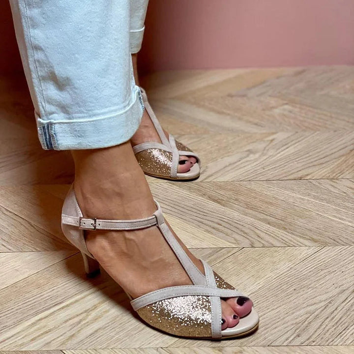 SANDALO CON GLITTER E TACCO BASSO
