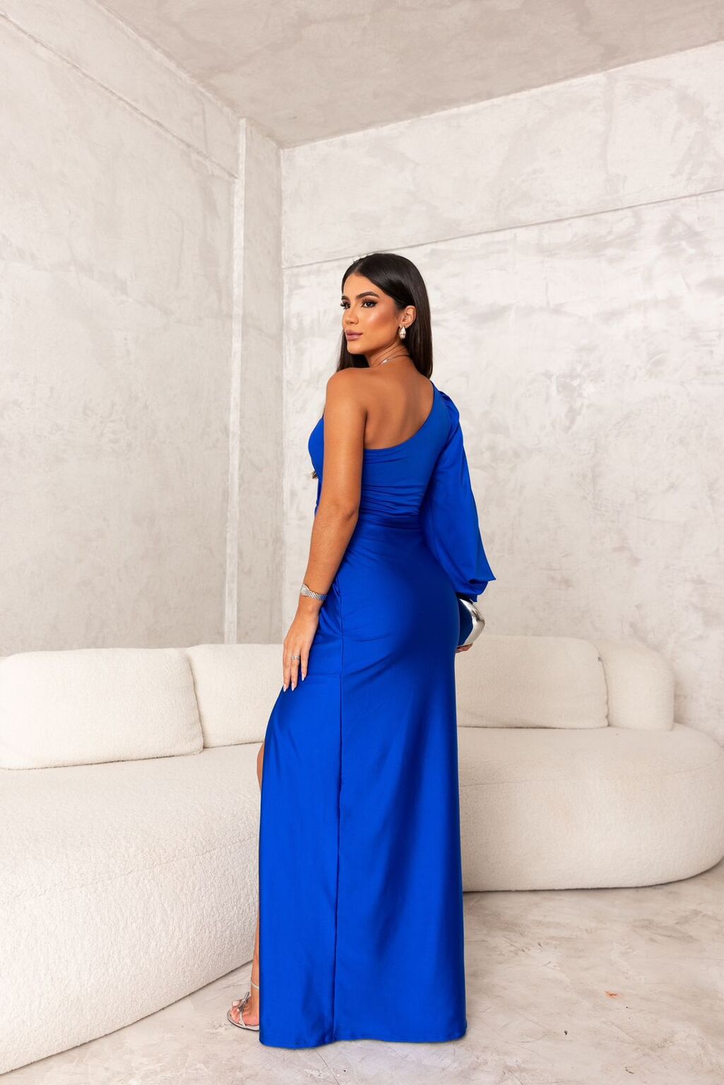 Anna - Silhouette Elegante del Vestito